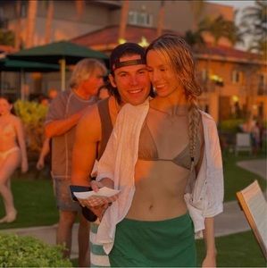 Meet your Posher, Annalee